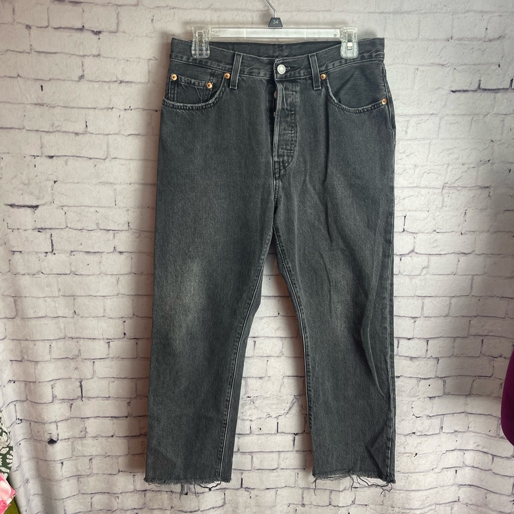 Levi’s size 29 black dark gray 501 jeans short